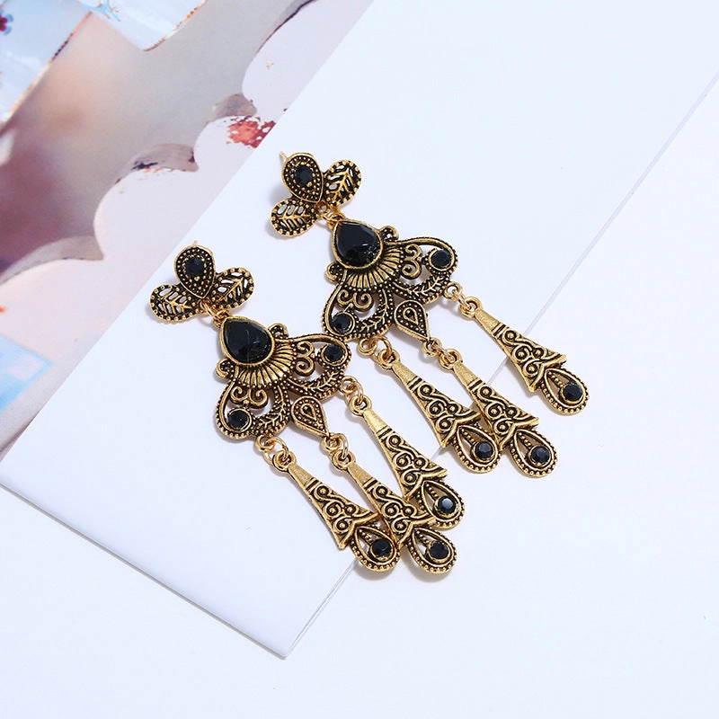 Wholesale Vintage Hollowed Out Leaf Alloy Earrings