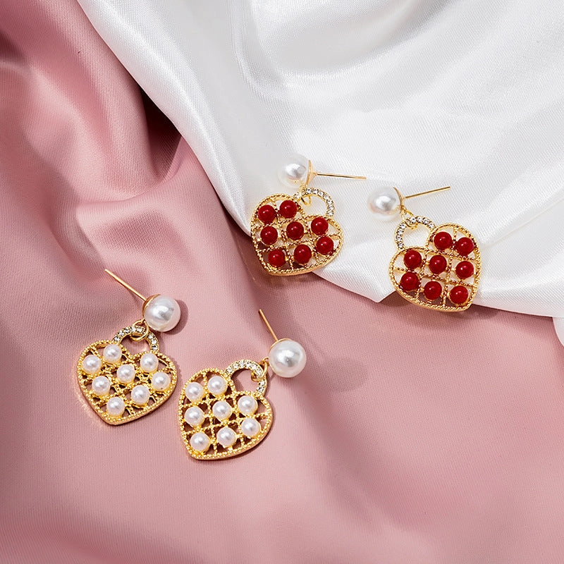 Wholesale Vintage Love Pearl Earrings