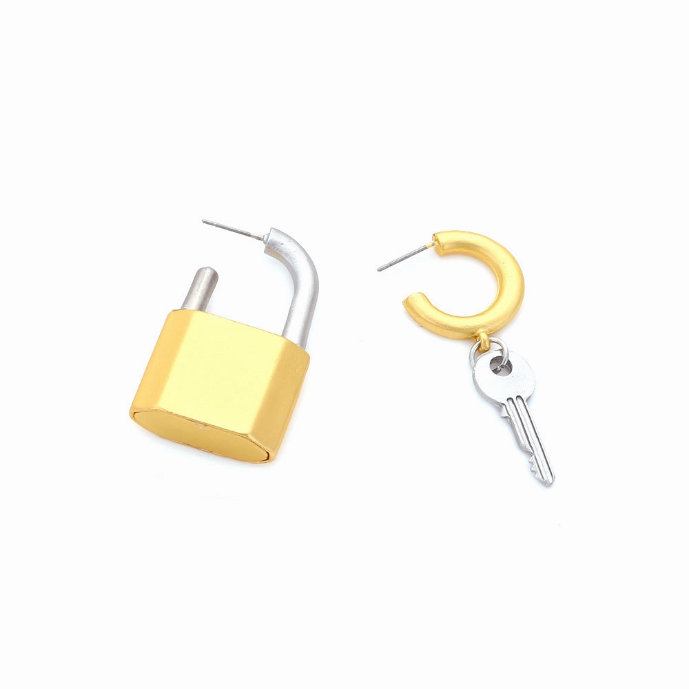 Wholesale Vintage Metal Keylock Geometric Earrings