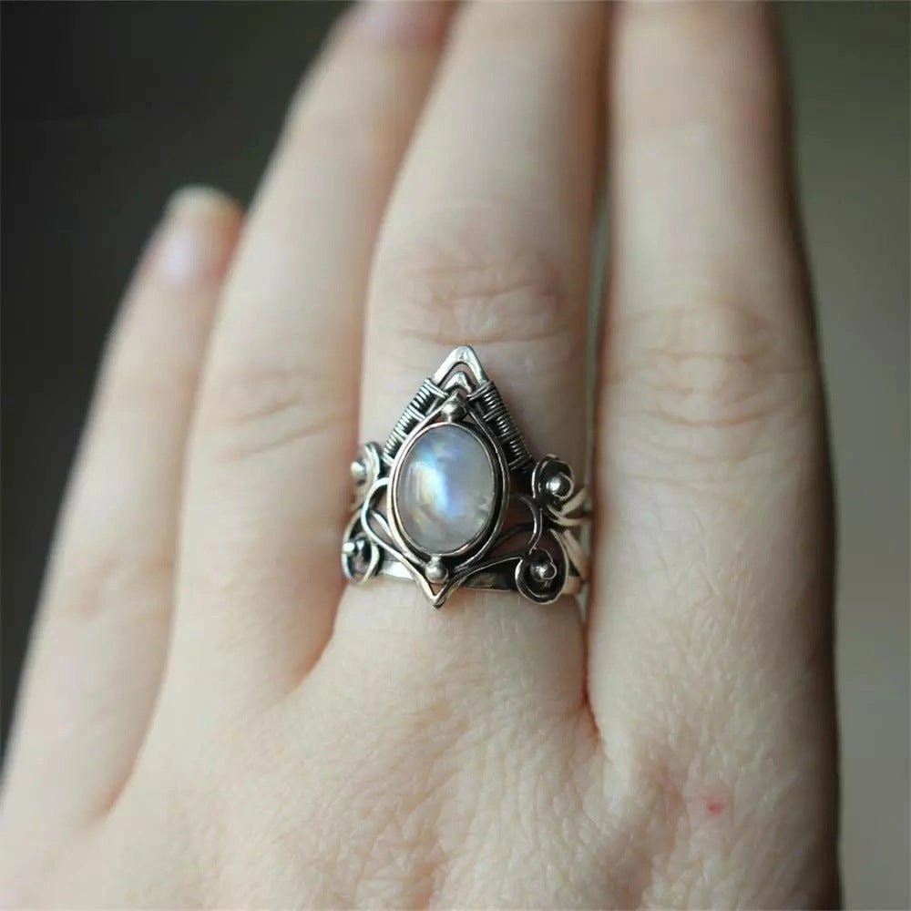 Wholesale Vintage Moonstone Alloy Rings