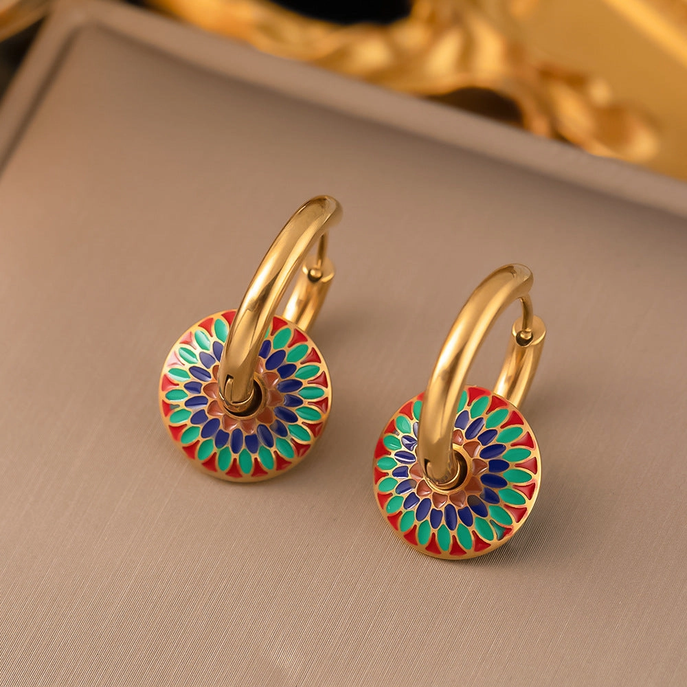 Wholesale Vintage Painted Daisy Pattern High-end Titanium Steel Necklace