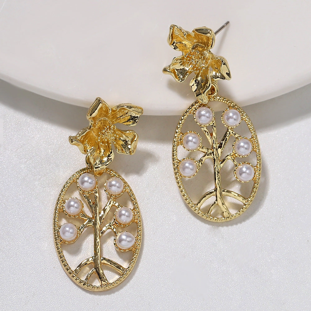 Wholesale Vintage Palace Style Metal Diamond Inlaid Baroque Pearl Flower Alloy Earrings