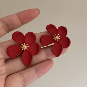 Wholesale Vintage Romantic Flower Metal Earrings