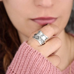 Wholesale Vintage Rotatable Rose Alloy Rings