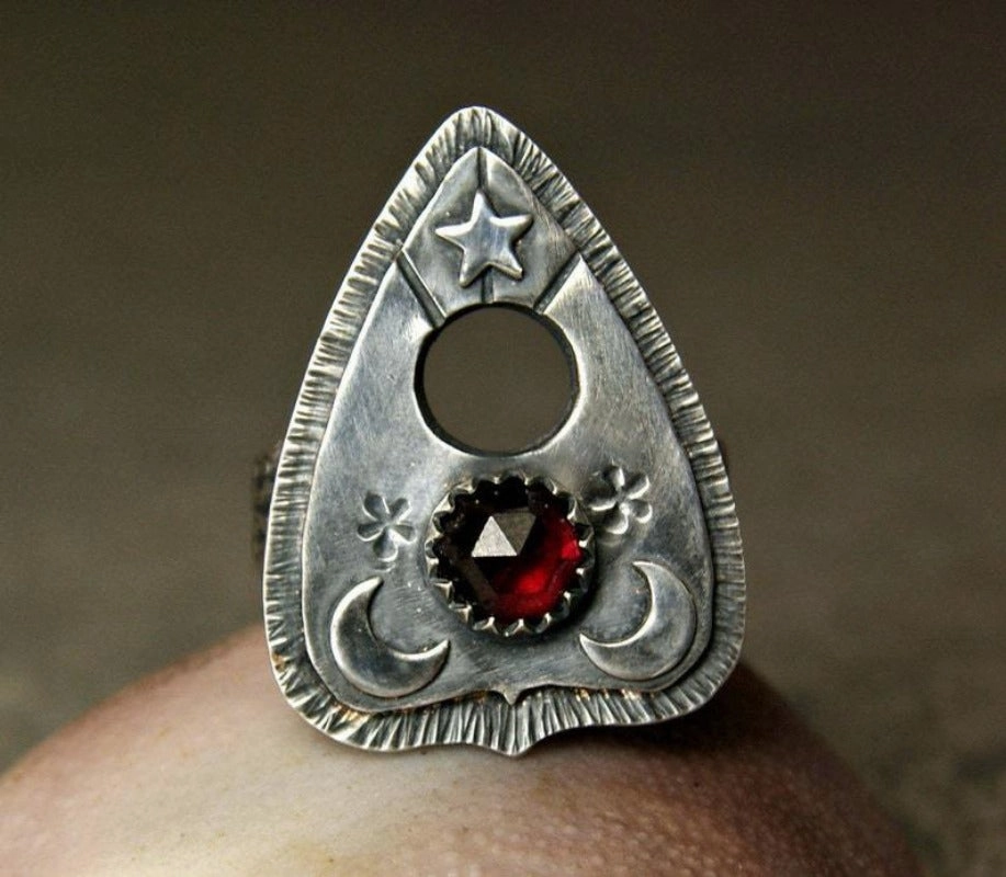 Wholesale Vintage Star Moon Ruby Creative Ring