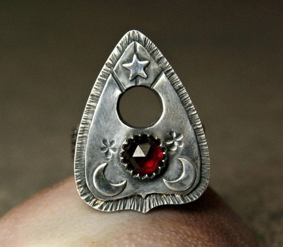 Wholesale Vintage Star Moon Ruby Creative Ring