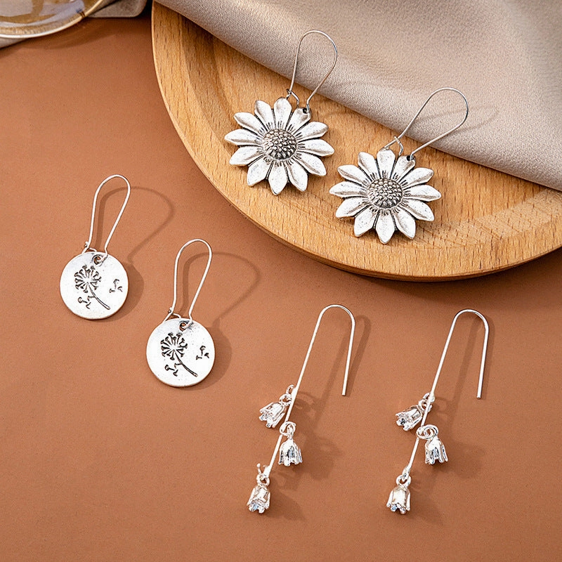 Wholesale Vintage Three-dimensional Flower Bohemian Chrysanthemum Dandelion  Alloy Earrings