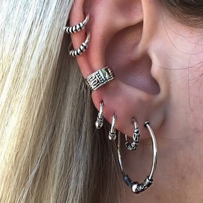 Wholesale Vintage Type C Seven-Piece Alloy Earrings