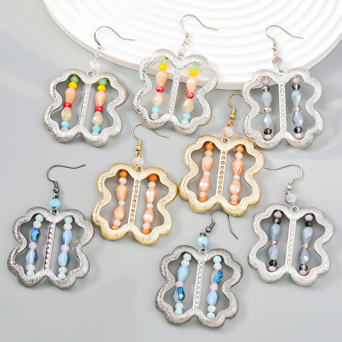 Wholesale Vintage Vertical Stripe Alloy Earrings