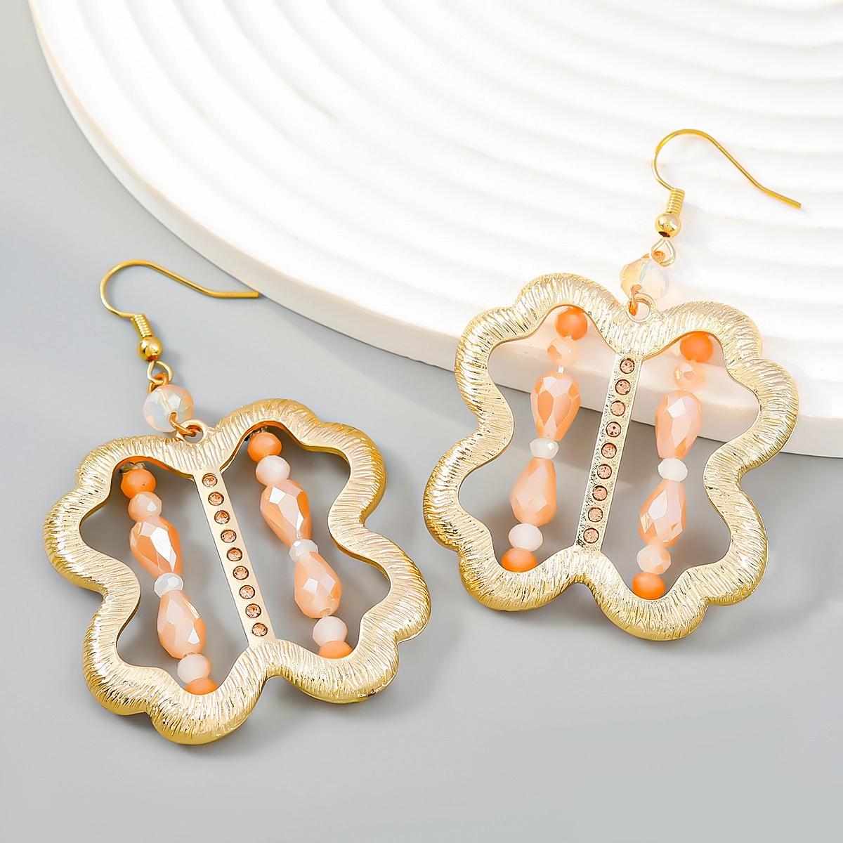 Wholesale Vintage Vertical Stripe Alloy Earrings