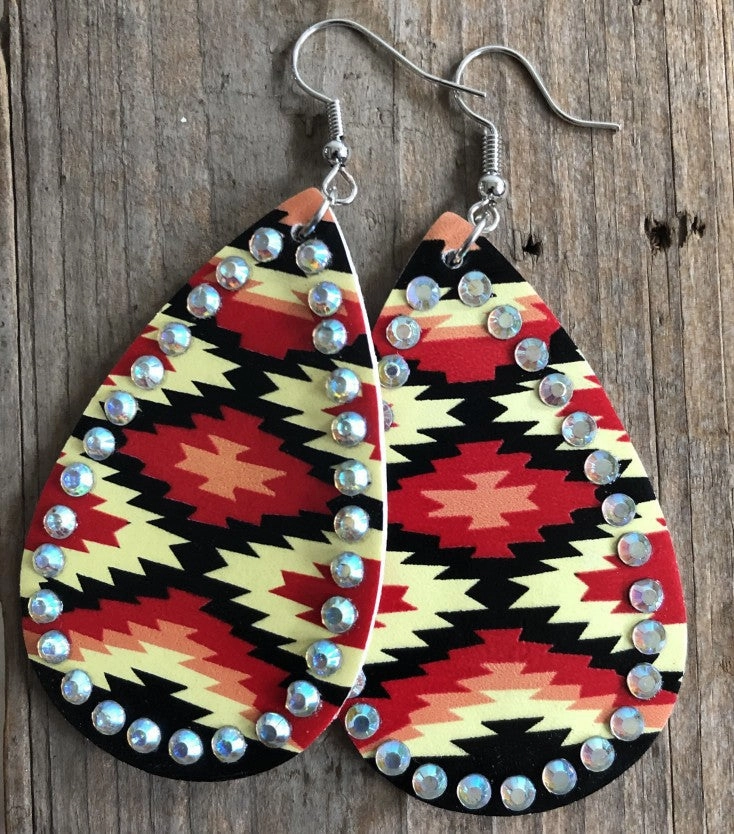 Wholesale Water Droplet Shaped Colored Grain Diamond Inlaid Leather