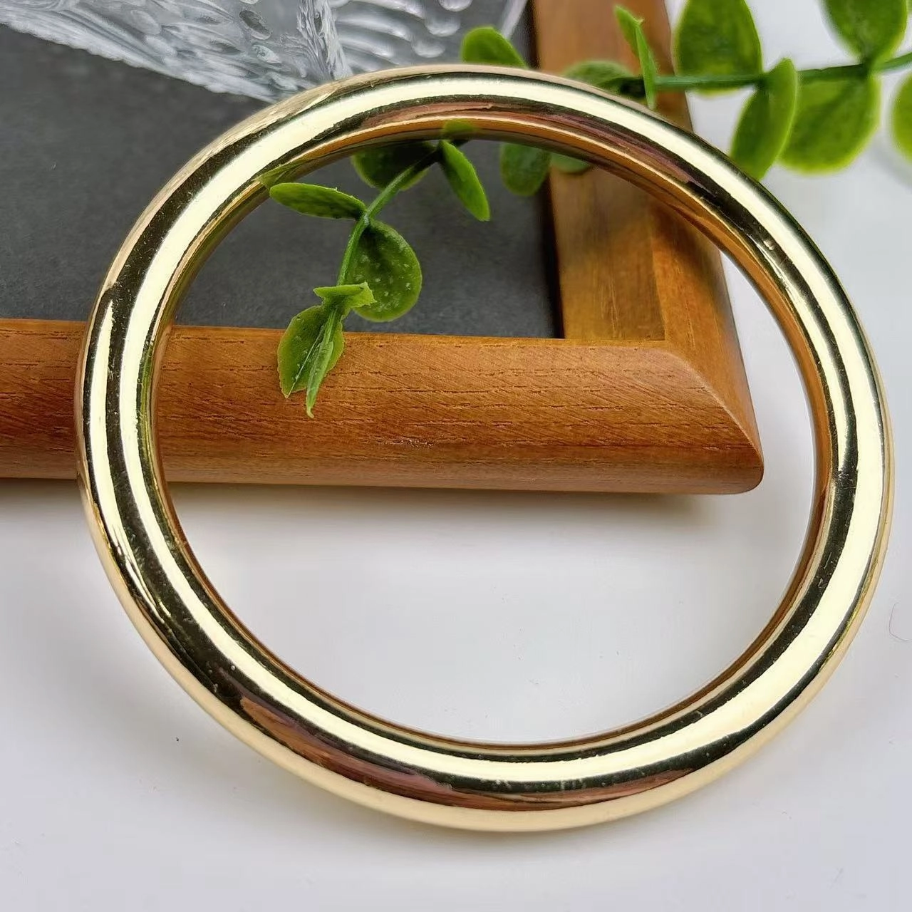 Wholesale Wave Shape Acrylic Open Bracelet