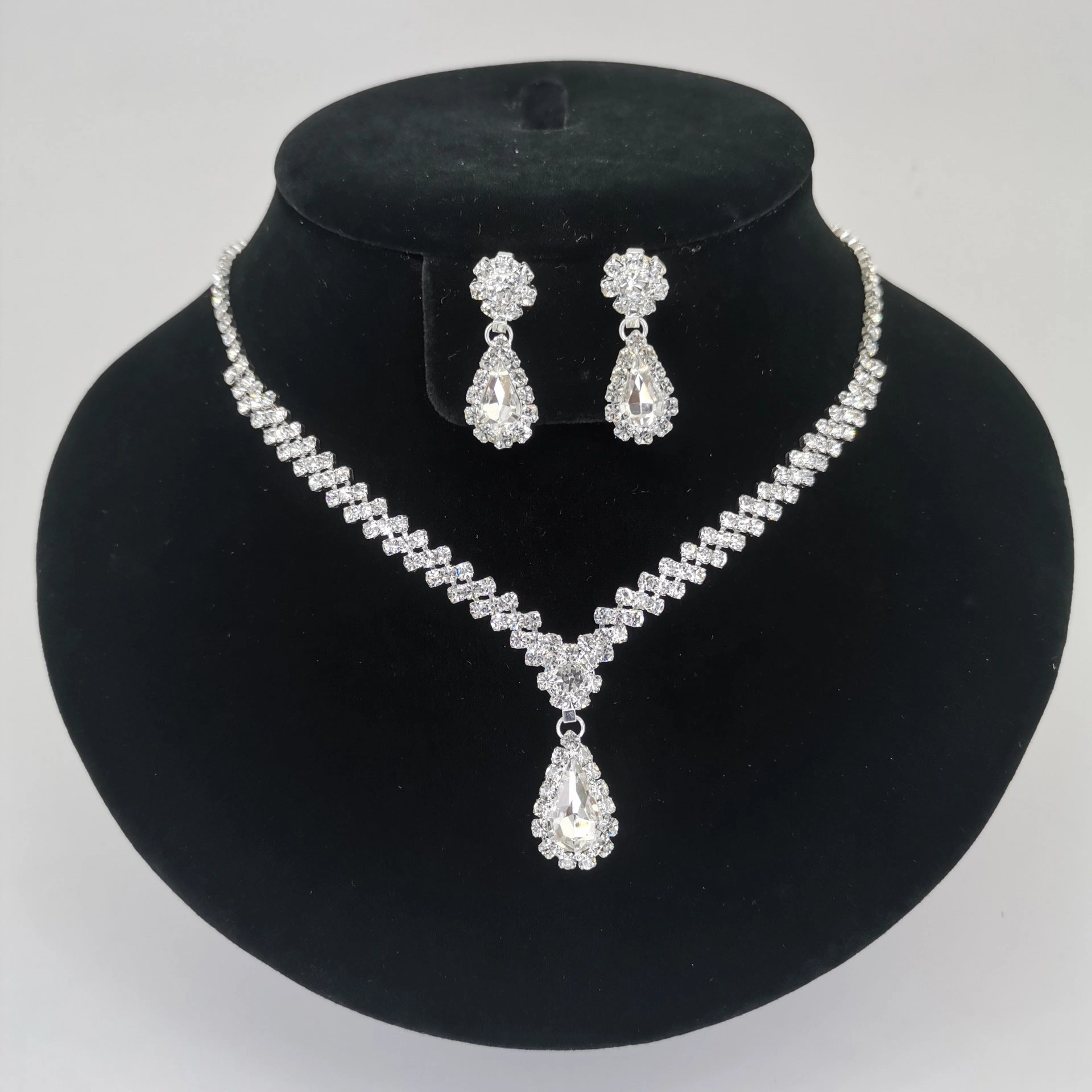 Wholesale Wedding Bride Rhinestone Earrings