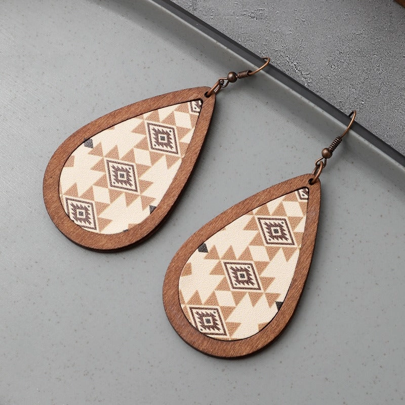 Wholesale Western Style Cow Head Retro Aztec Pattern Cow Pattern Leather Wood Chip Earrings
