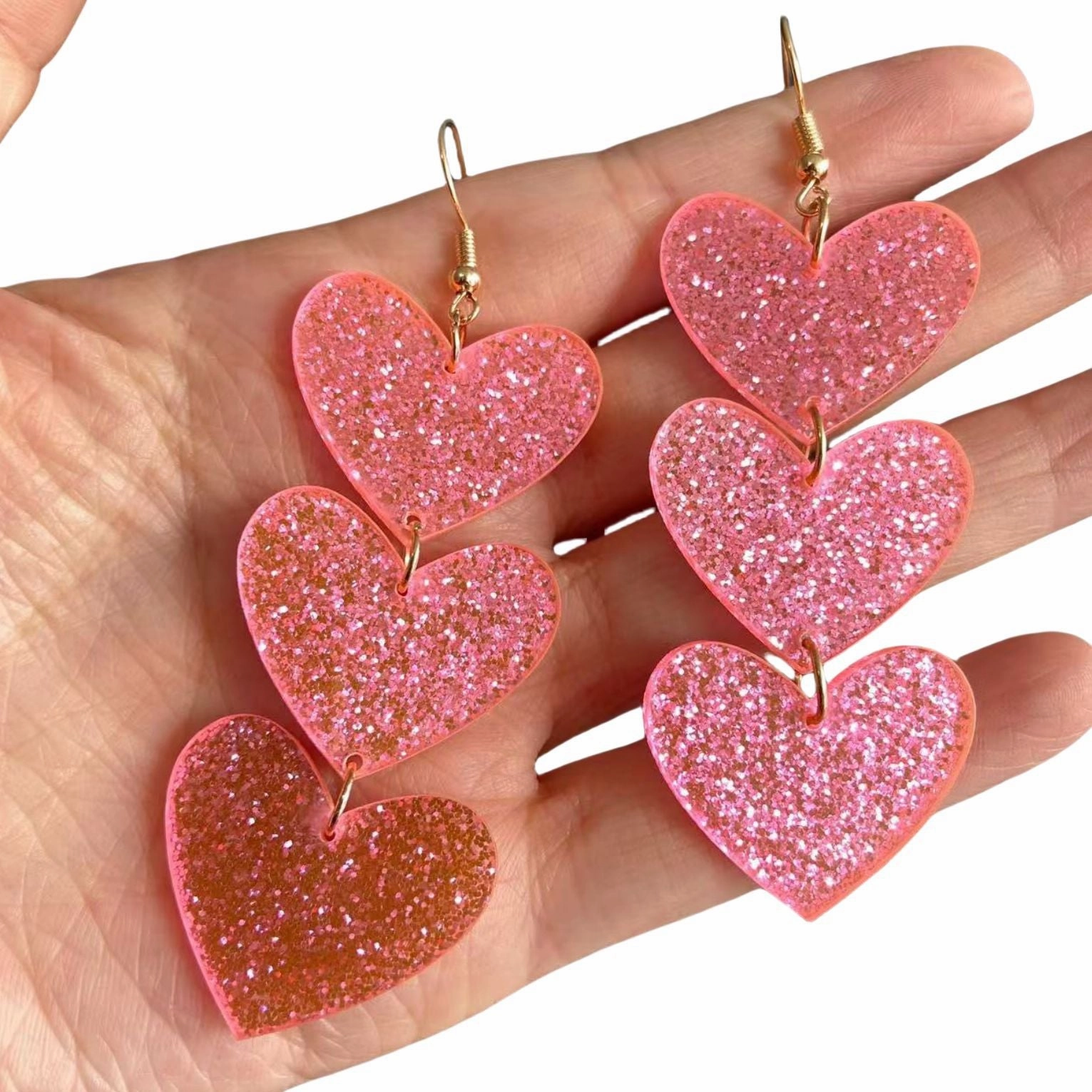 Wholesale Wholesale cute simple acrylic Valentine's Day love sequin earrings