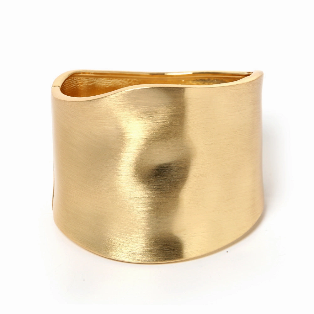 Wholesale Wide Side Spring Buckle Alloy Bracelet