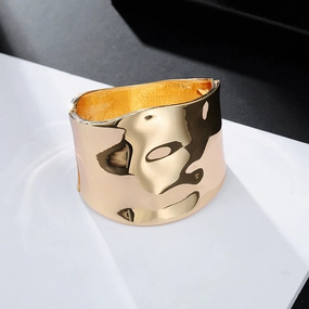 Wholesale Wide Side Spring Buckle Alloy Bracelet