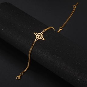Wholesale Witch knot S-shaped double hole pendant box chain stainless steel bracelet