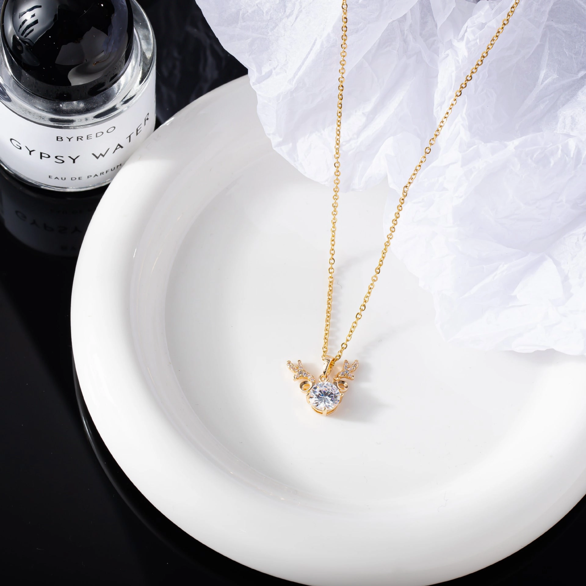 Wholesale Yilu You You micro-inlaid zirconium elk antler copper gold-plated pendant necklace
