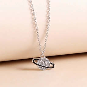 Wholesale Zinc Alloy Saturn Diamond Pendant Necklace