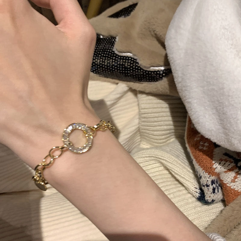 Wholesale Zircon Circle Medal Alloy Bracelet