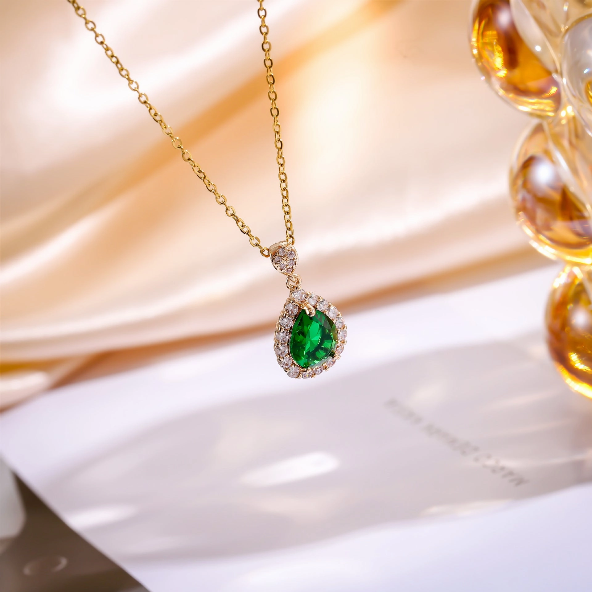 Wholesale zircon full diamond water drop color diamond copper gold plated necklace